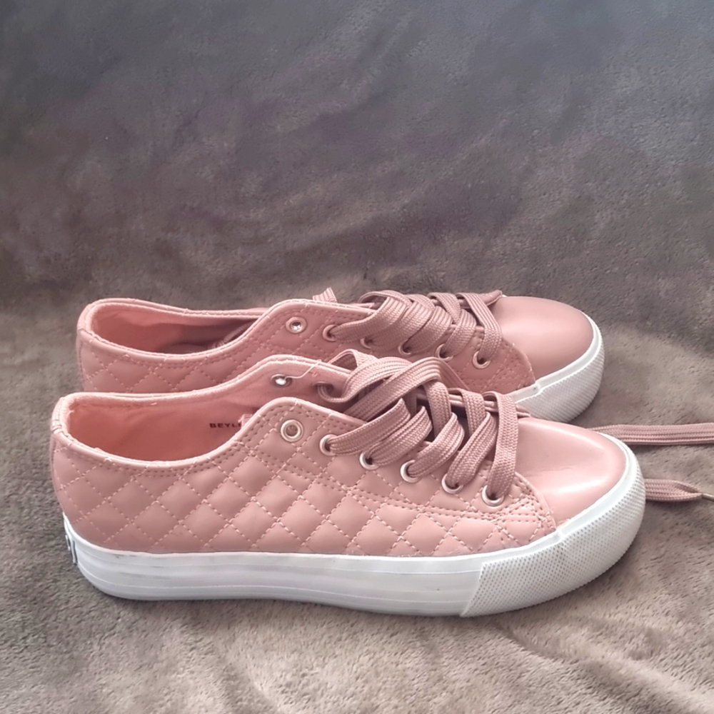 Mudd Cross Stitched Lace-up Sneakers